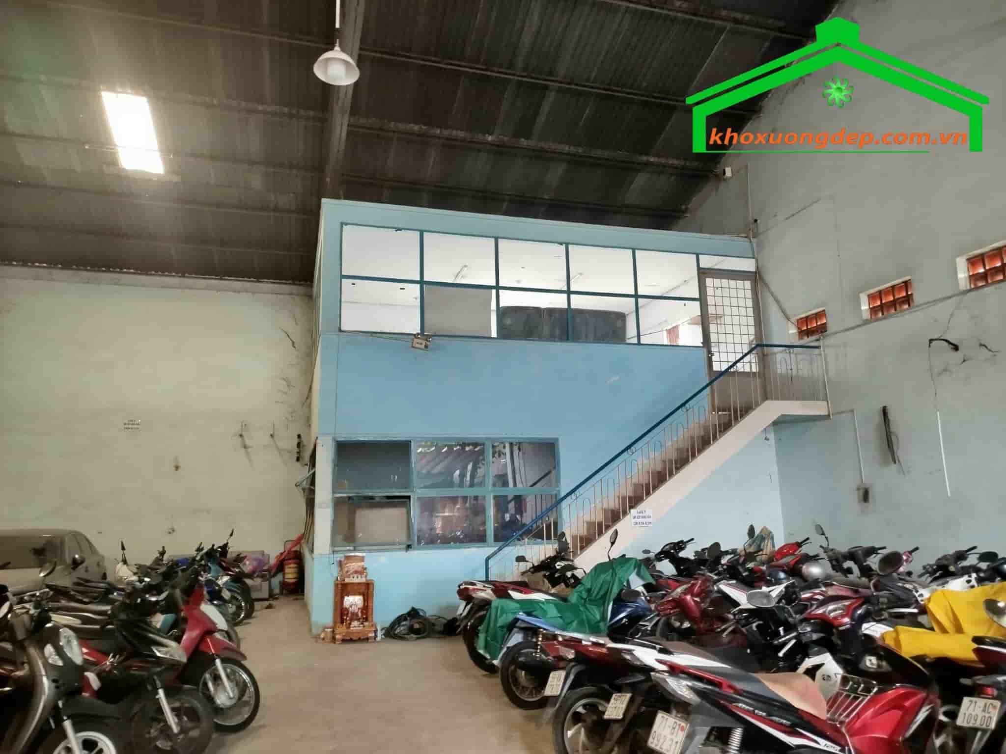 Cho thuê kho xưởng 850m2 tại Phạm Hùng, Bình Chánh