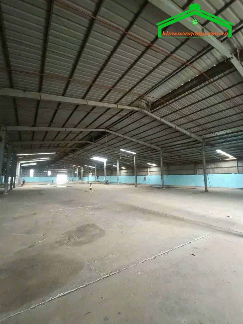 Cho thuê kho xưởng 2700m2 Tân Uyên, Bình Dương