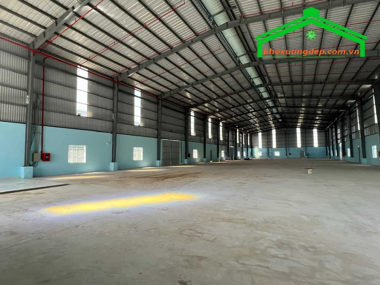 Cho thuê kho xưởng 2400m2 KCN Hải Sơn, Đức Hòa, Long An