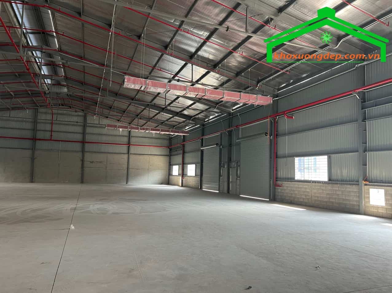 Cho thuê kho xưởng mặt tiền 2900m2 QL1A, Bình Tân