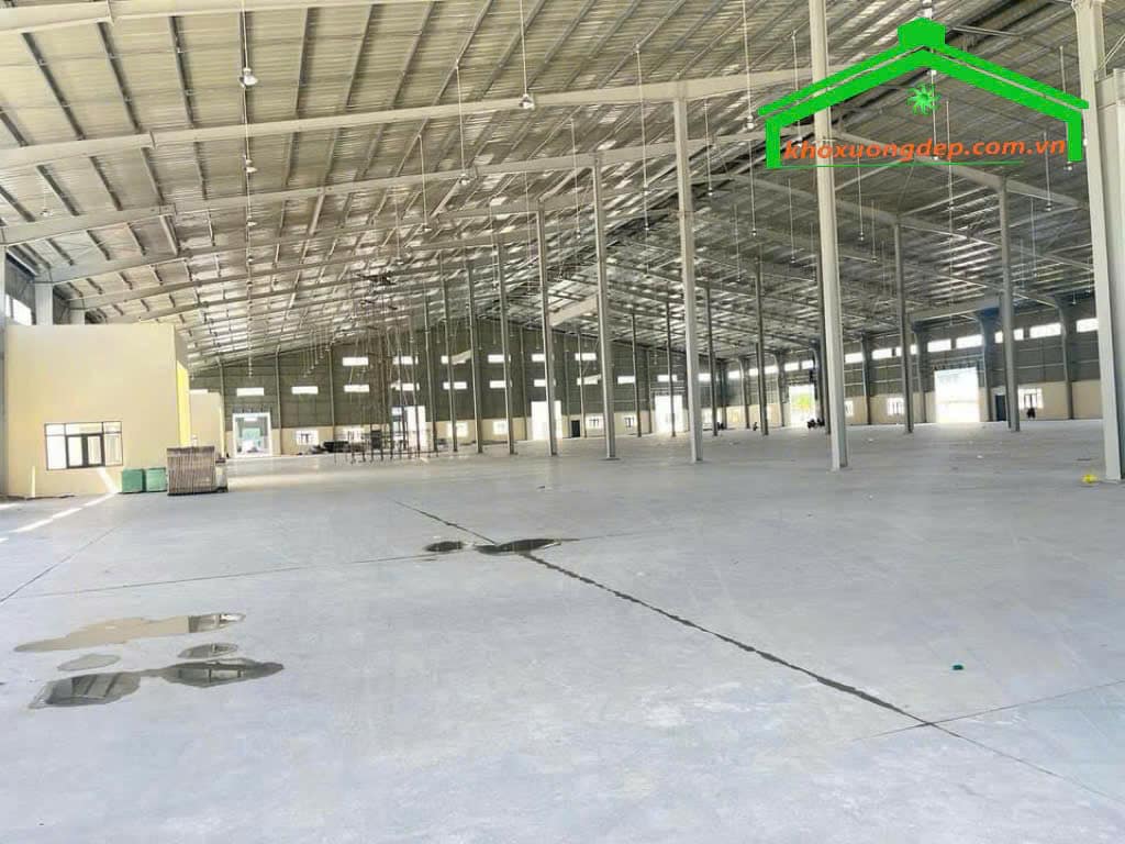 Cho thuê kho xưởng 5200m2 CCN Quốc Quang, Bến Lức , Long An mới 100%