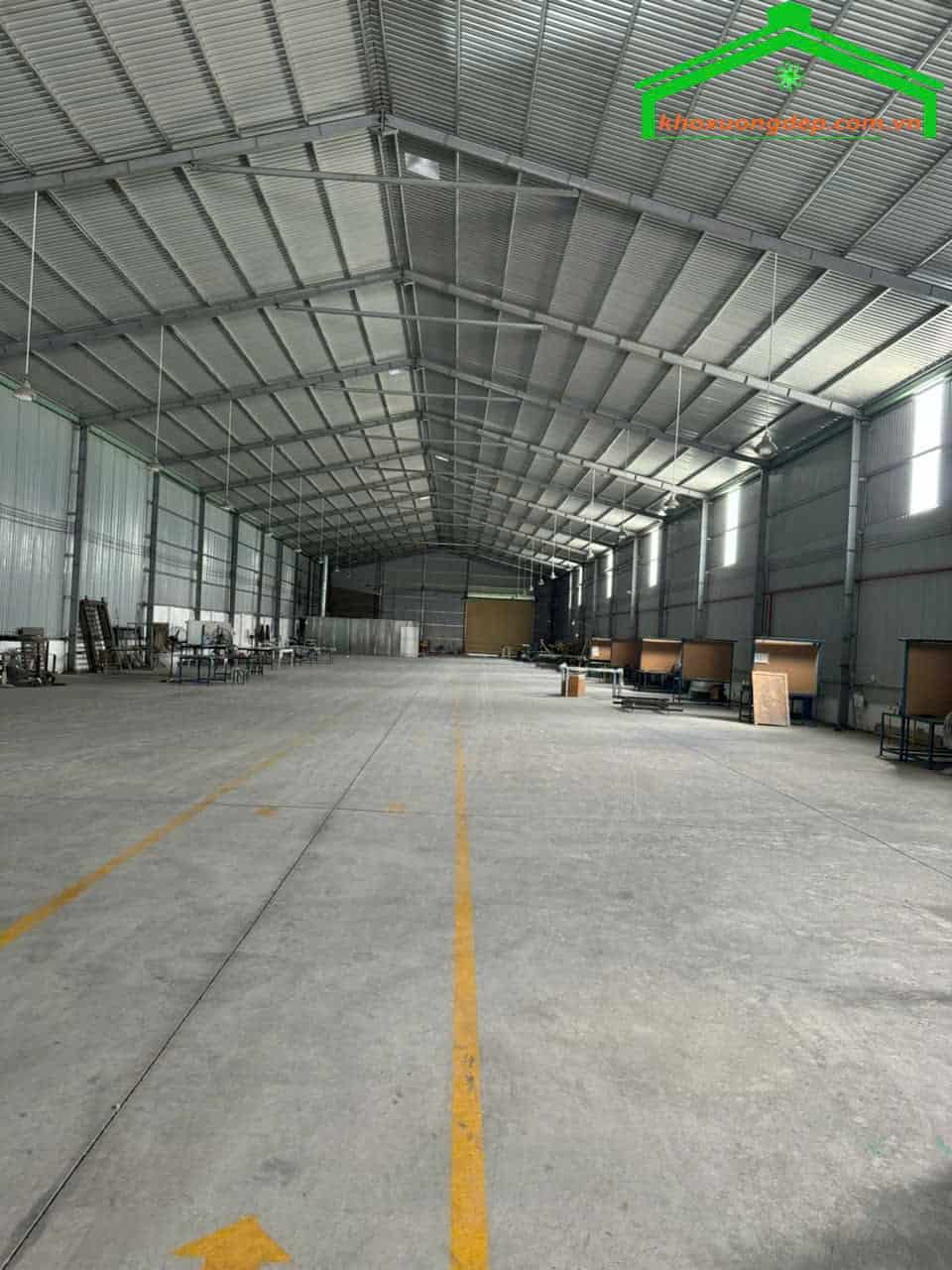 Cho thuê kho xưởng 2200m2 tại Thuận An, Bình Dương.