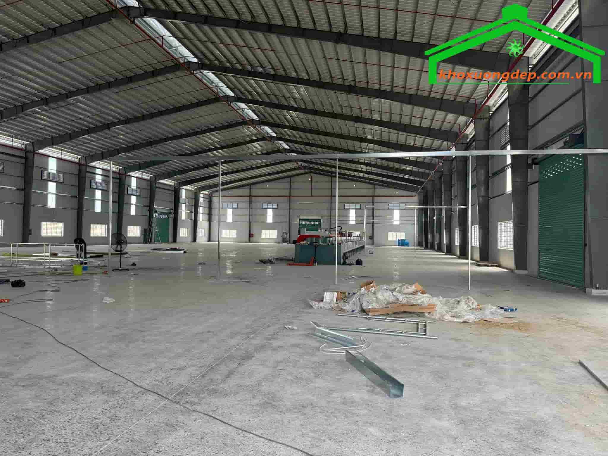 Cho thuê kho xưởng 11000m2 KCN Phúc Long, Bến Lức, Long An