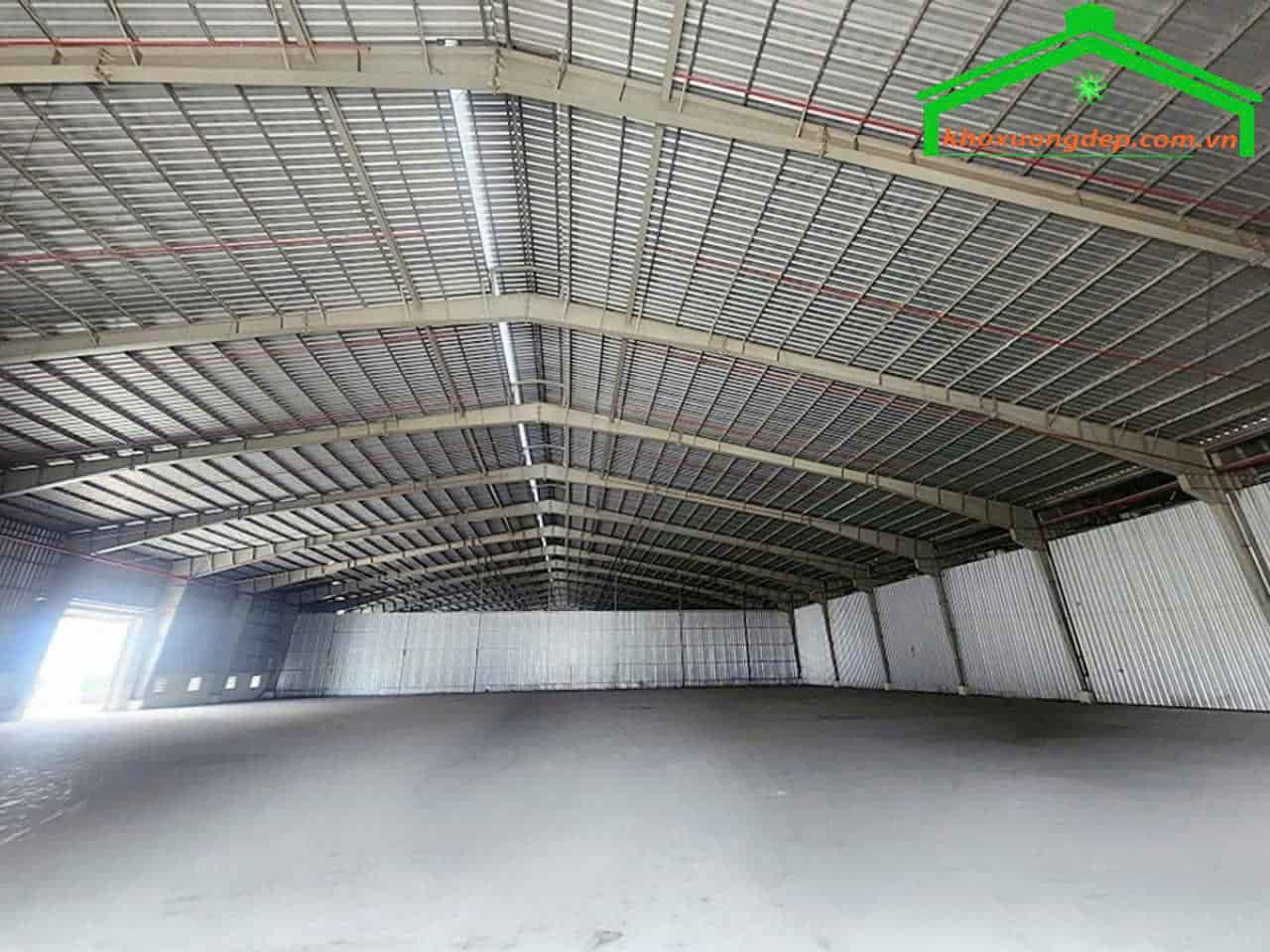 Cho thuê nhà xưởng 2300m2 KCN VSIP, Tân Uyên, Bình Dương