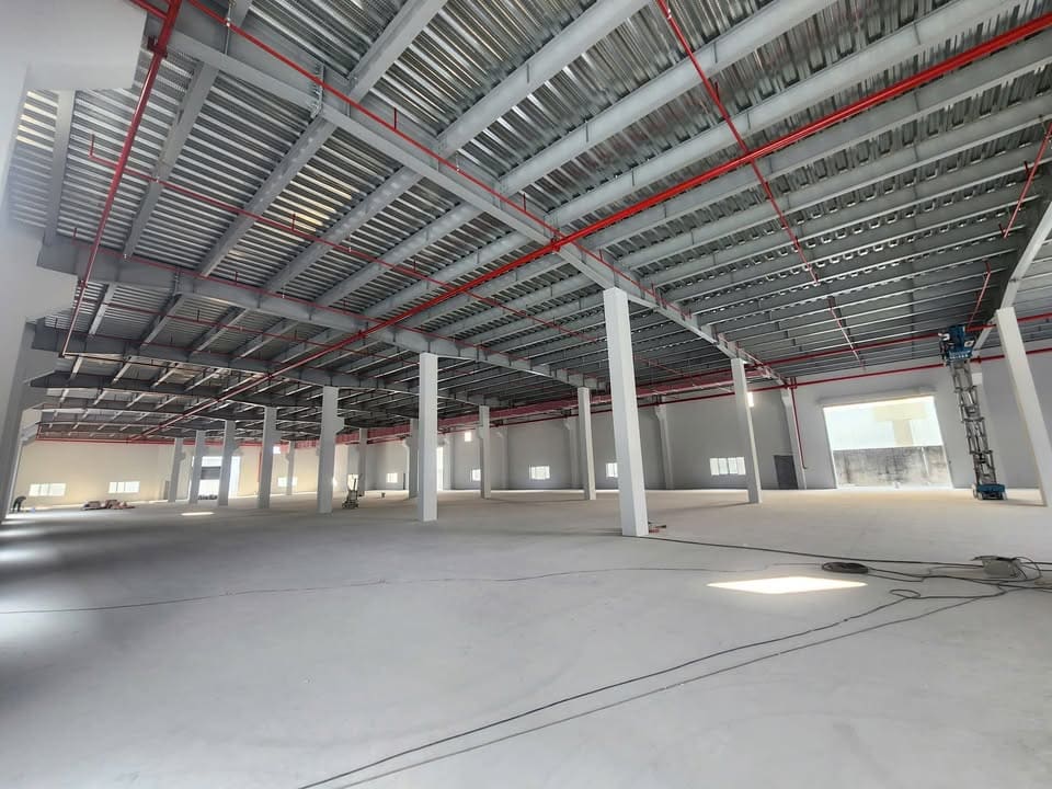 Cho thuê kho xưởng 11000m2 Sóng Thần 3, Bình Dương