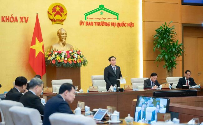 UBND tỉnh xem xét báo cáo thẩm định của Ban Quản lý và ra quyết định chấp thuận điều chỉnh chủ trương đầu tư