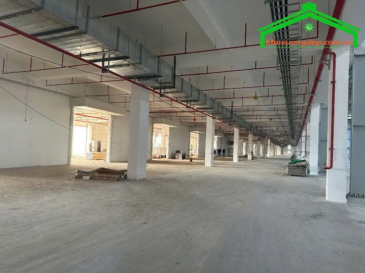 Bán xưởng hơn 2000 m2 khu công nghiệp Tân Đức, Long An giá rẻ