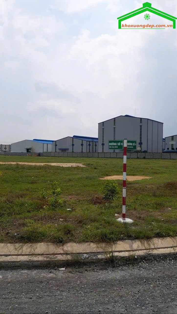 Bán đất 10000m2 KCN Thủ Thừa, Long An