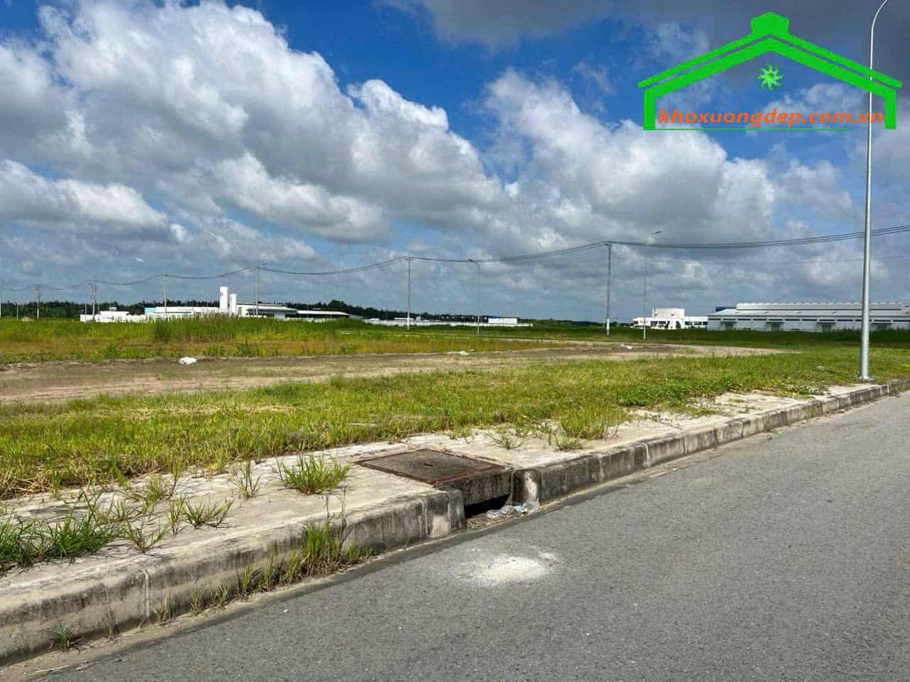 Bán đất công nghiệp 10000m2 KCN Thủ Thừa, Long An giá rẻ