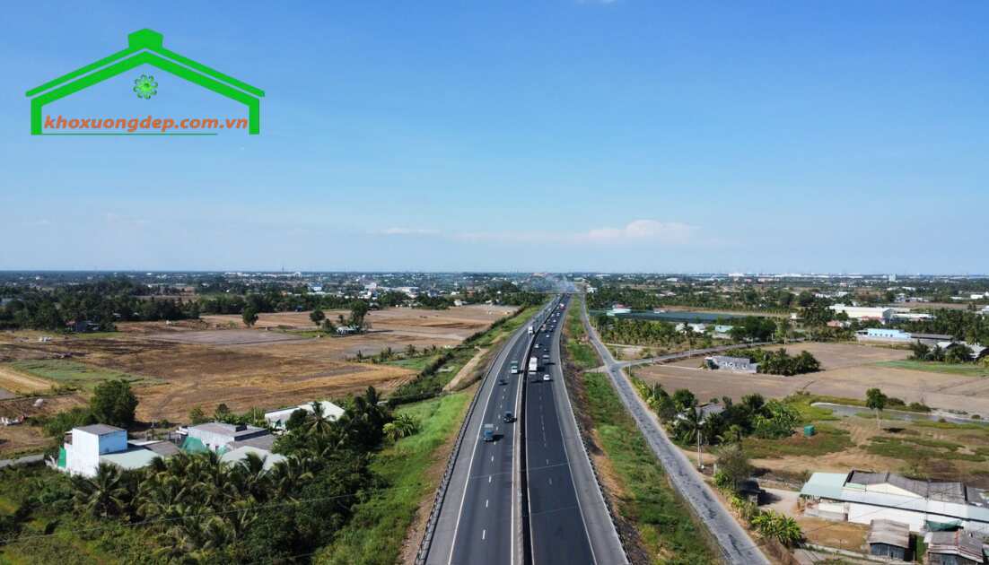 Đường tỉnh 830E tạo hành lang giao thông huyết mạch, trực tiếp kết nối các khu công nghiệp Tây Ninh với Vành đai 3, 4 TP.HCM và các tuyến cao tốc trọng điểm, mở ra lợi thế vận chuyển vượt trội cho các doanh nghiệp.