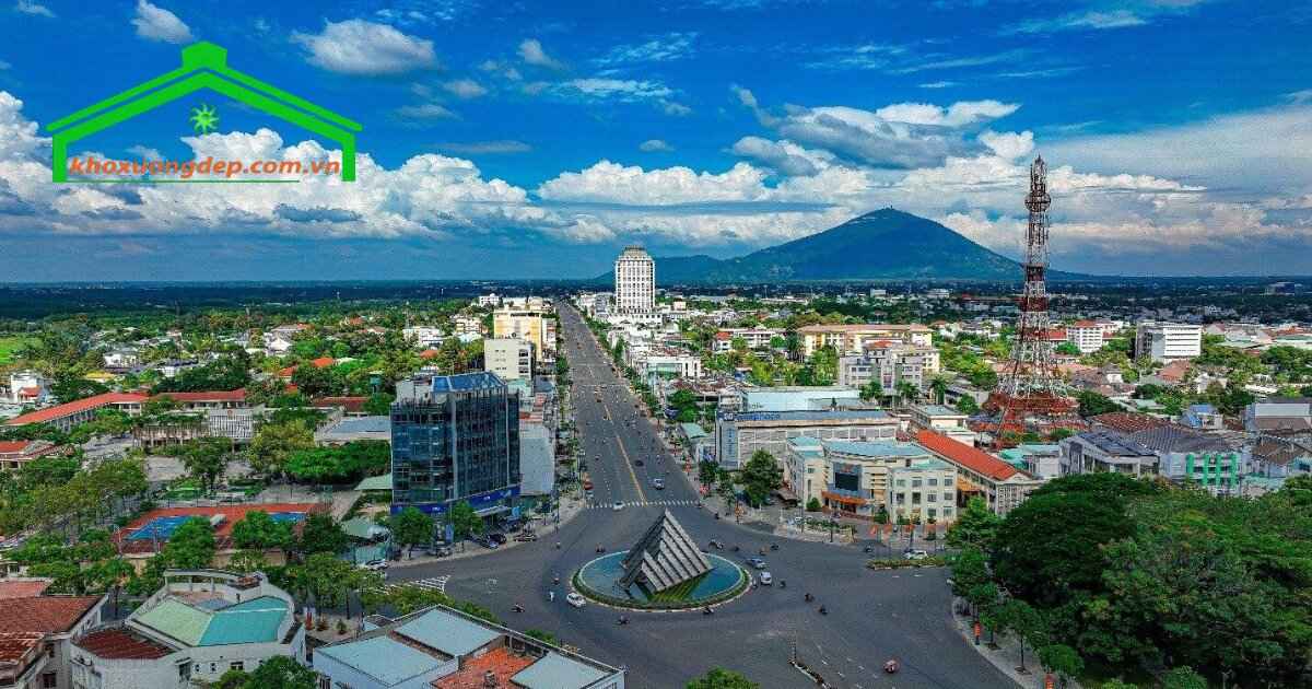 Giá bất động sản Tây Ninh còn thấp, chỉ bằng 30–40%, nhưng tiềm năng tăng trưởng lớn nhờ hạ tầng và chính sách đầu tư.