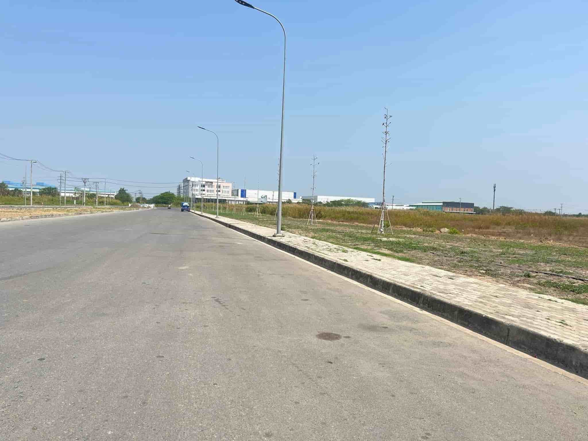 Bán đất 10000m2 trong khu công nghiệp Quảng Trị (QTIP)  